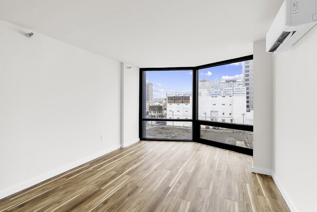 Building Photo - Boardwalk House A-03 | Spacious 1BR, 528 SF