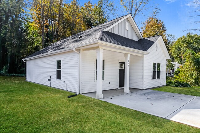 Building Photo - 219 Claudette Dr, Gastonia, NC