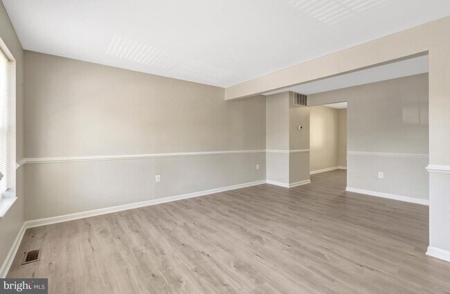 Foto del edificio - 7065 Leewood Forest Dr