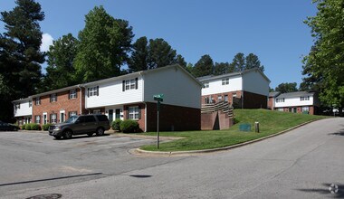 Building Photo - Boundary Village