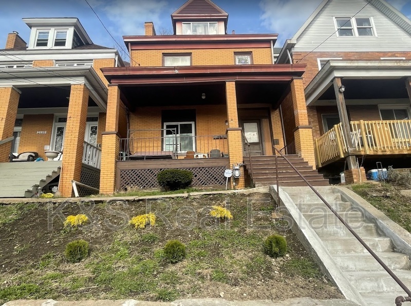 Primary Photo - 2311 Valera Ave