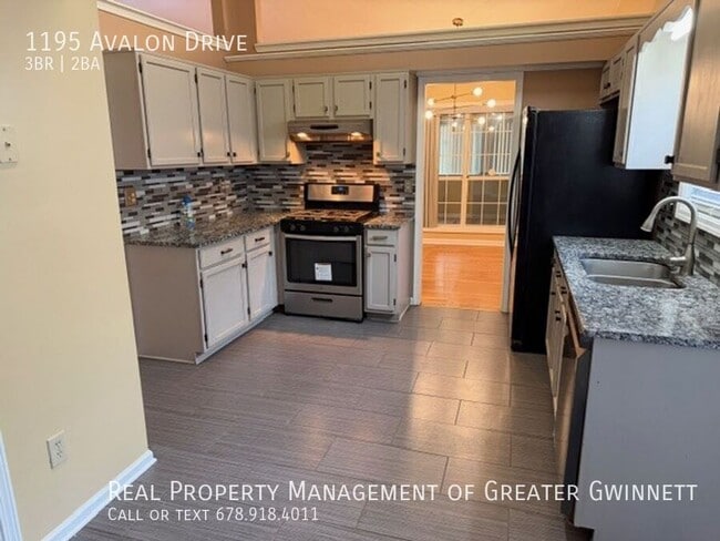 Photo - 1195 Avalon Dr House