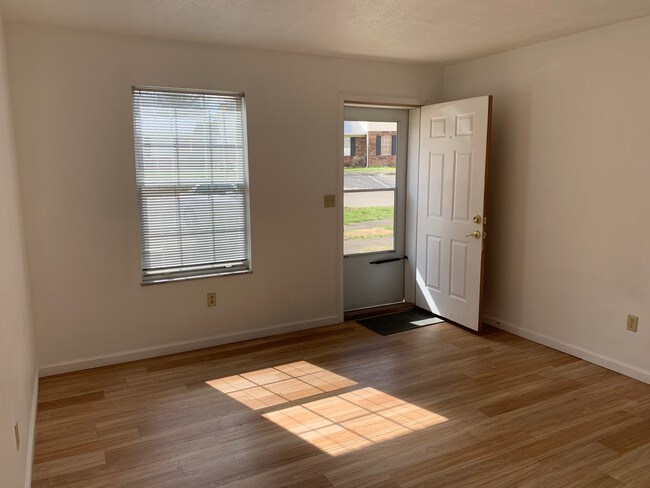 Living Room View A - 127 Heritage Pl