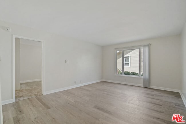 Building Photo - 2223 Arizona Ave