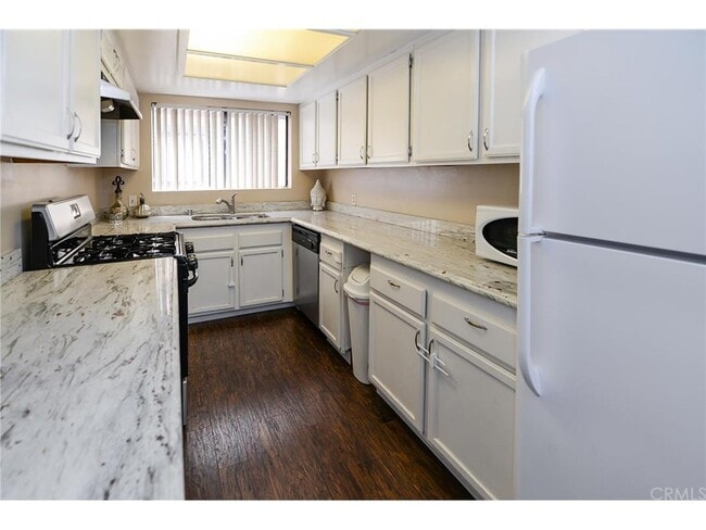 Building Photo - 4172 W 147th St
