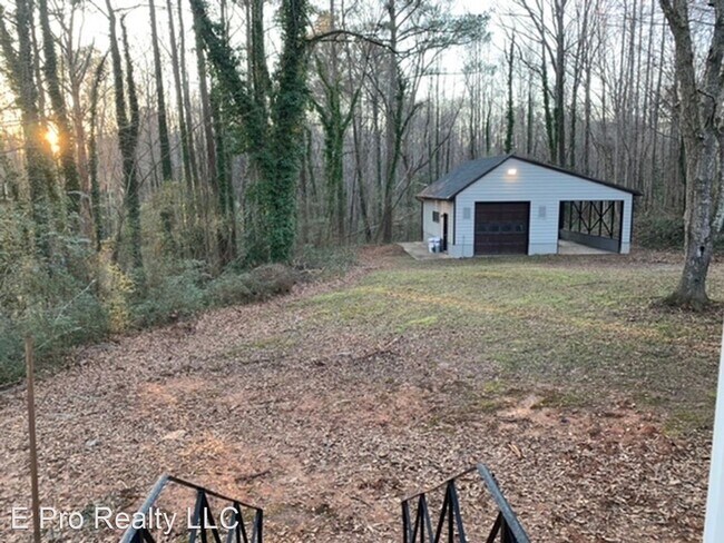 Building Photo - 2 br, 1 bath House - 2111 Kimberly Road SW