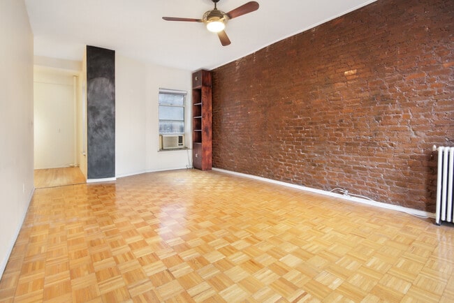 Foto del edificio - 234 E 14th St