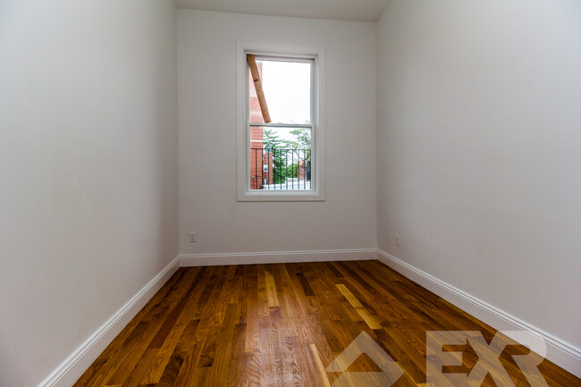 Building Photo - 287 Wyckoff Ave