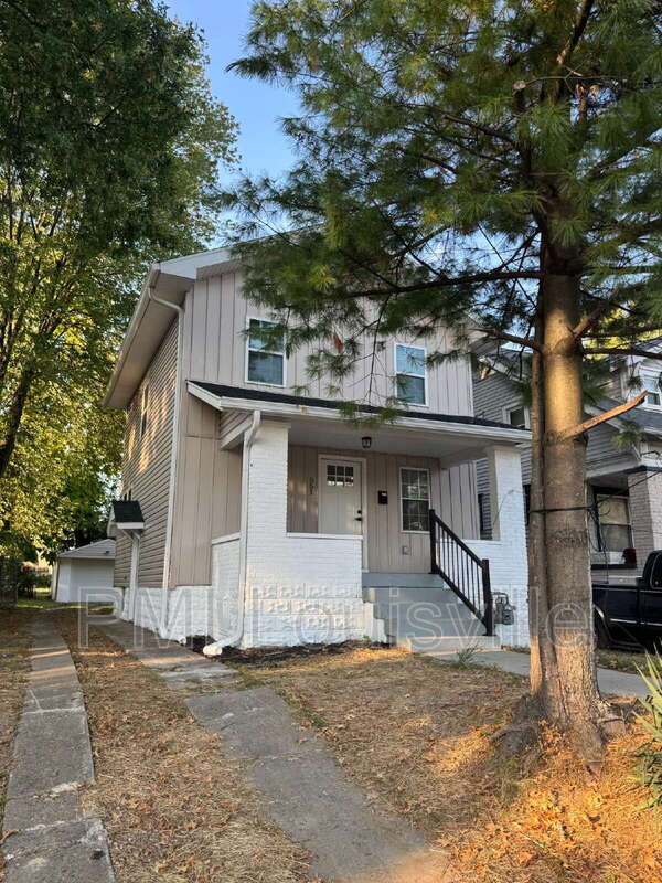 Building Photo - 551 Denmark St