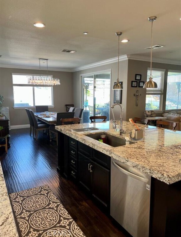 Foto del edificio - 4891 Stoneglen Ave