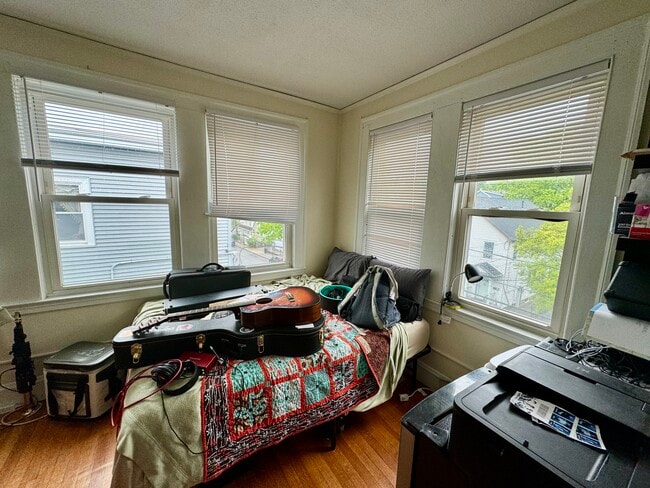 Building Photo - 58 Brock St