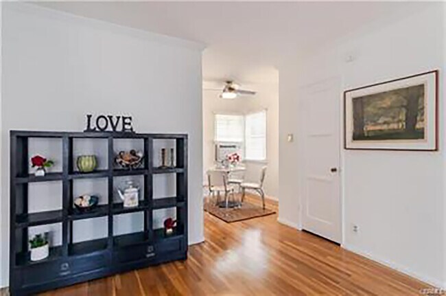 Foto del edificio - 4266 Troost Ave