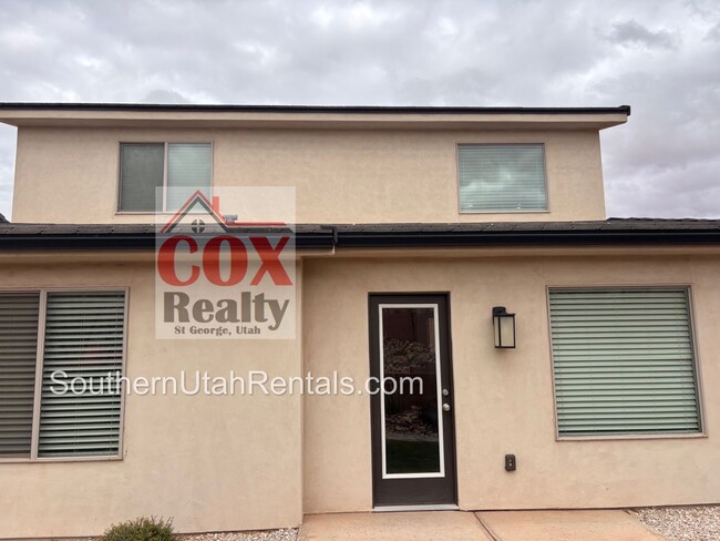 Foto del edificio - 4 bed / 2.5 bath in Desert Canyons