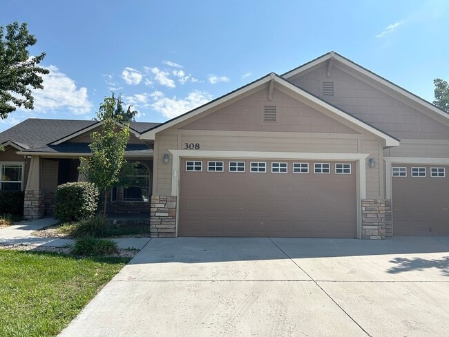 Building Photo - 3 Bedroom 2 bathroom Home in Nampa!