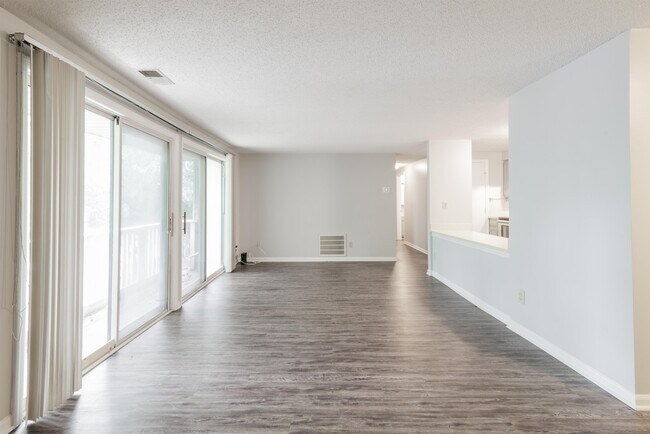 Building Photo - 1641 Arlyn Cir
