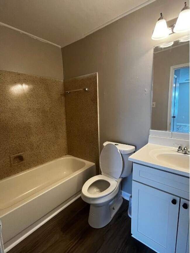 Building Photo - Apartment for lease