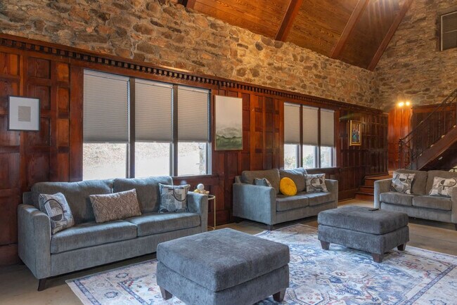 Foto del edificio - 1414 Dinglewood Dr