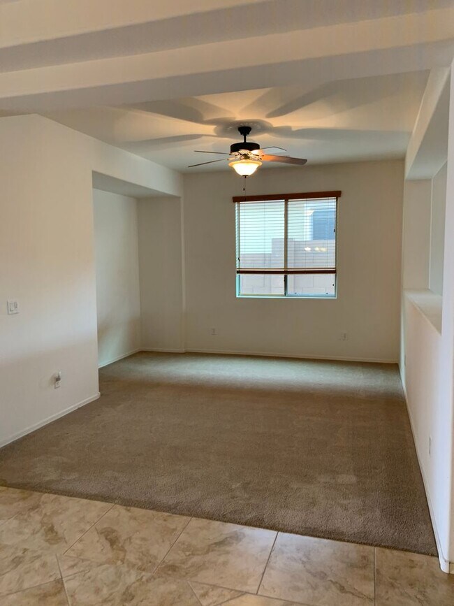Foto del edificio - AVAILABLE NOW IN OLD STONE RANCH!!!!
