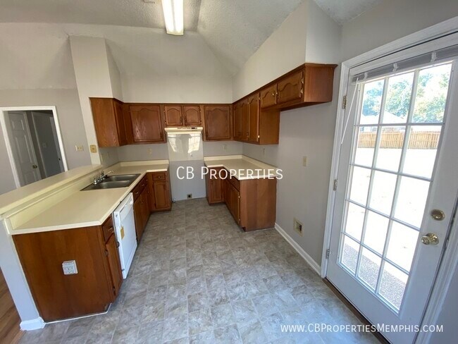 Building Photo - 3831 Hidden Forest Cove