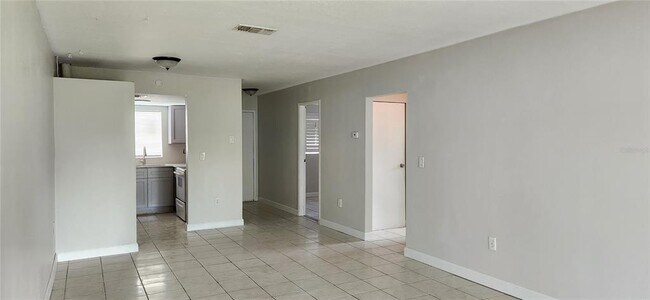 Building Photo - 9829 Grace Dr