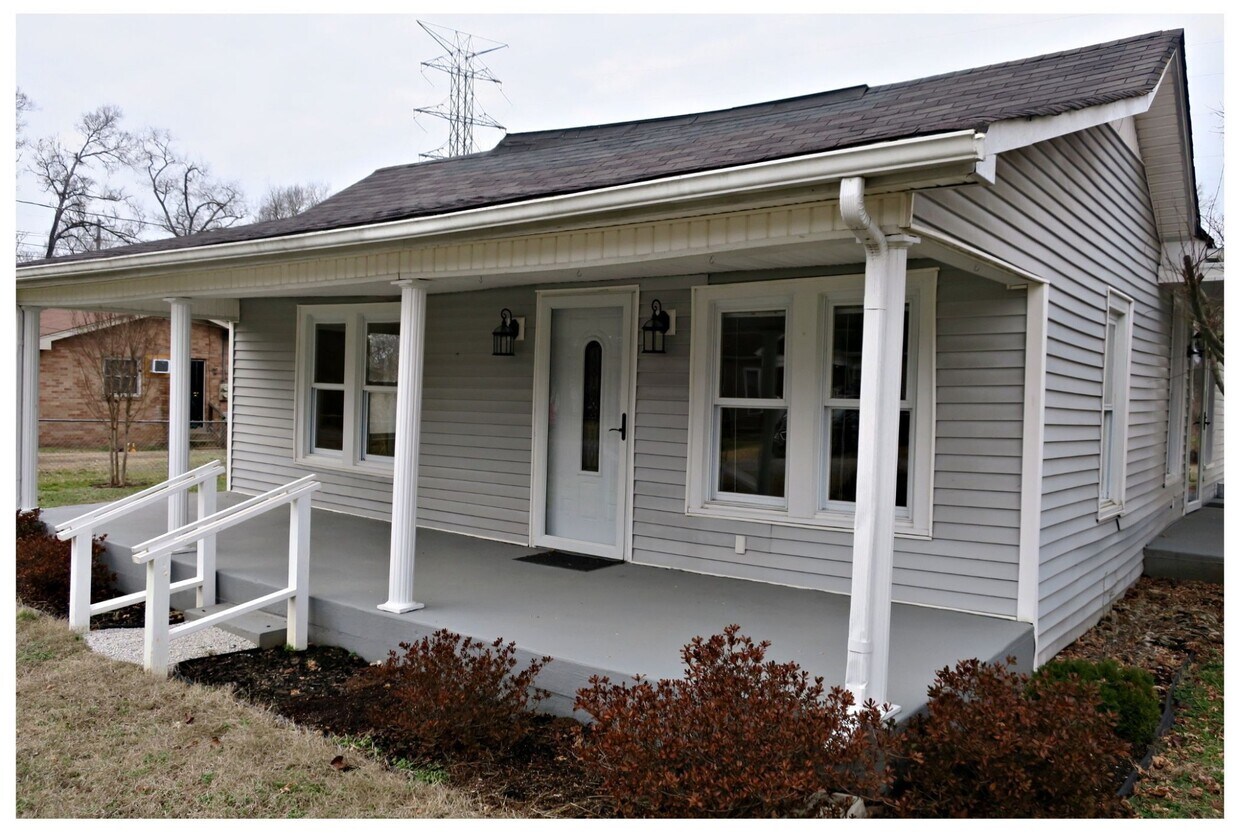Primary Photo - 1811 Elizabeth Rd