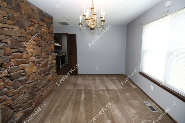 Building Photo - 8310 E 65th St