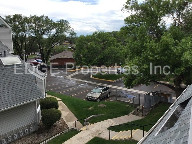 Foto del edificio - 8701 Huron St