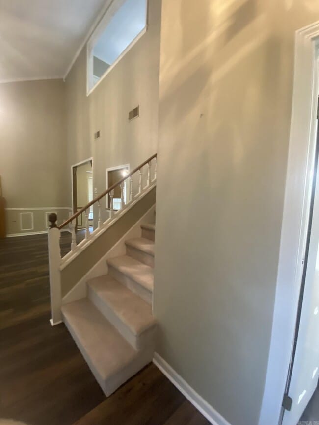 Building Photo - 718 Aspen Dr
