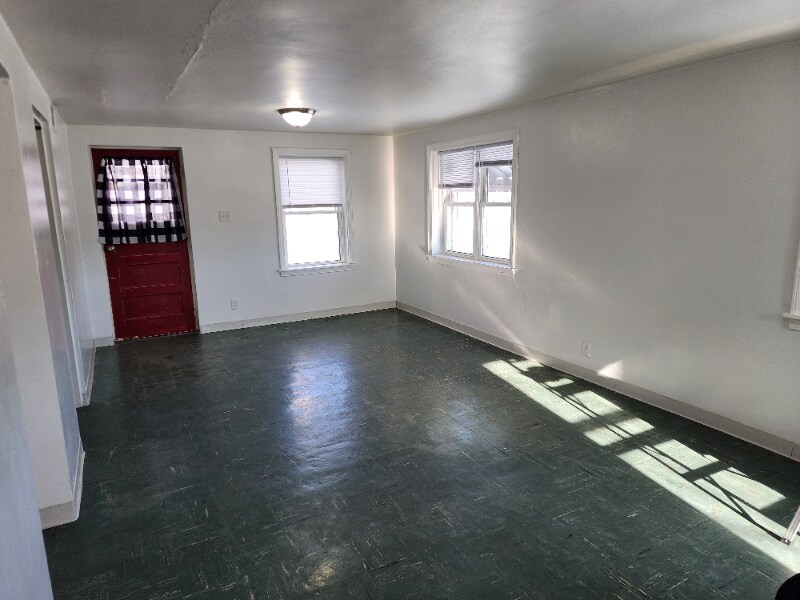 Building Photo - 701 5th Ave N
