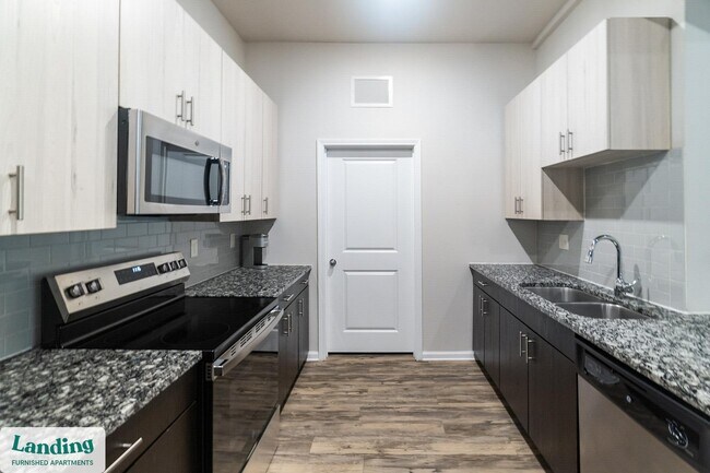 Foto del edificio - 655 W Mallard Creek Church Rd