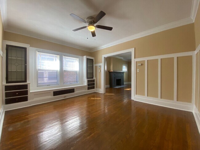 Foto del edificio - 1365 Phelps Ave