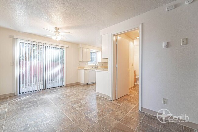 Building Photo - 605 SE 131st Ct