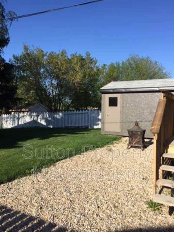 Building Photo - 9221-9111 111 Ave