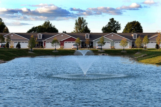Charming Neighborhood Setting - Redwood Perrysburg Fort Meigs Road