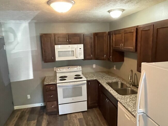 Kitchen - 5123 S 130th St
