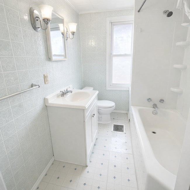 Building Photo - 1608 Woodmont Ave