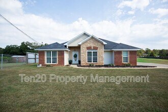 Building Photo - 10 Bon Acre Rd