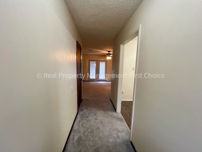 Foto del edificio - Cute 3 Bedroom/2 Bathroom Home For Rent! *...