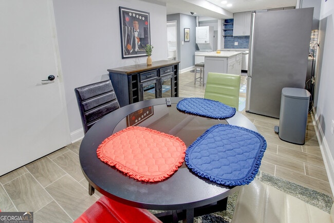 Foto del edificio - 4915 Lake Forest Dr SE