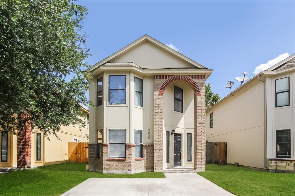 Primary Photo - 2935 La Estancia Ln