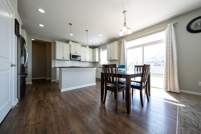 Foto del edificio - 15430 Eagle Creek Way