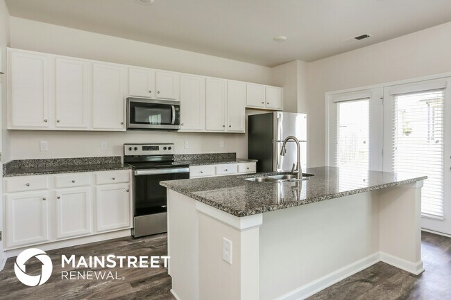 Foto del edificio - 248 Hamilton Pointe Dr