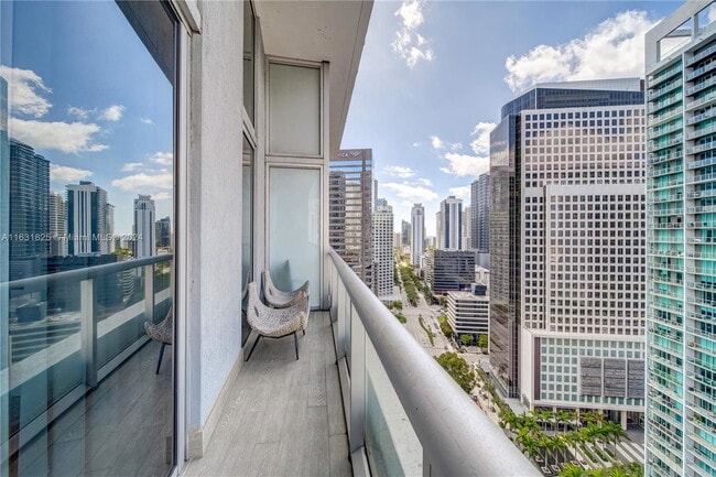 Building Photo - 485 Brickell Ave