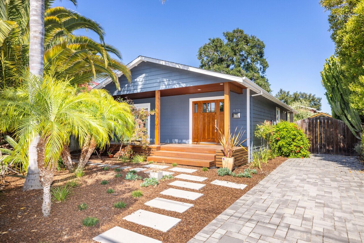 Primary Photo - Beautifully Remodeled 4 Bed, 3 Bath Home w...