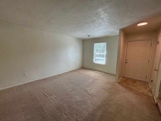 Foto del edificio - 2 Bedroom, 1.5 Bath Townhouse