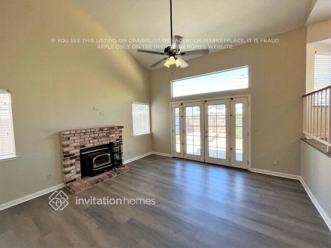 Foto del edificio - 5740 River Run Cir