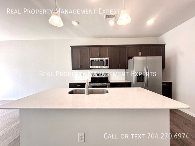 Photo - 58 Woodsdale Pl SE Townhome