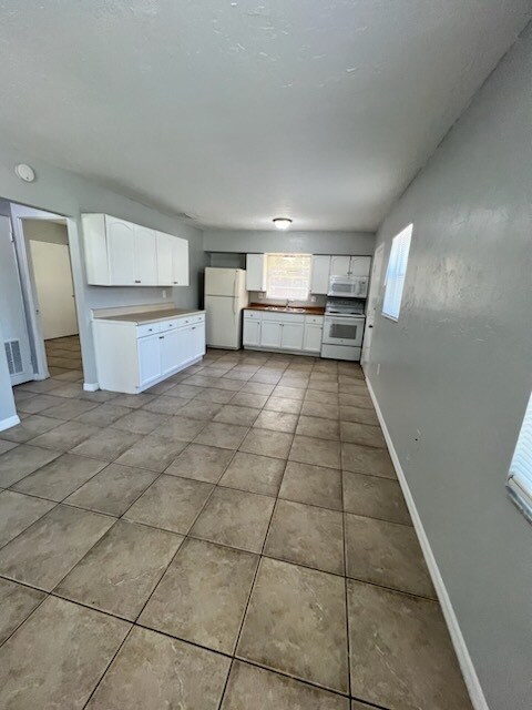 Foto del edificio - 5516 18th St W