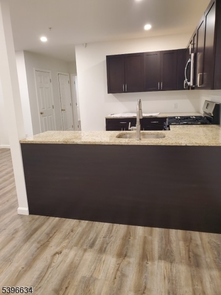 Foto del edificio - 530 Ringwood Ave