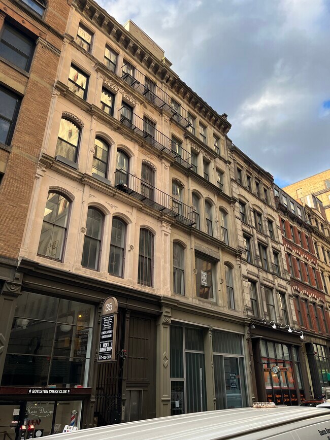 Foto del edificio - 33 Kingston St